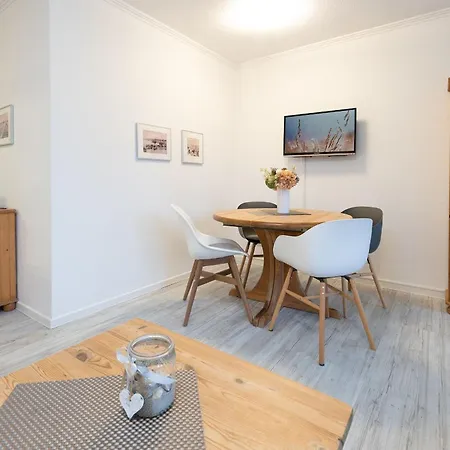 Ostseegarten Wildkirsche Kellenhusen